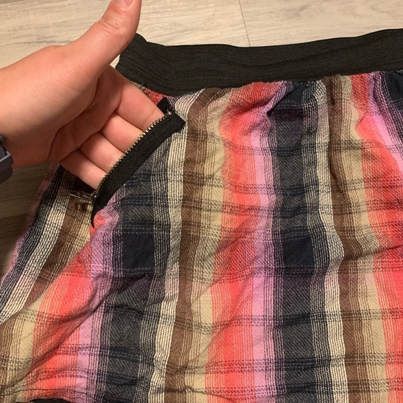 4/30$ Roxy plaid skirt medium kids - Picture 3 of 6
